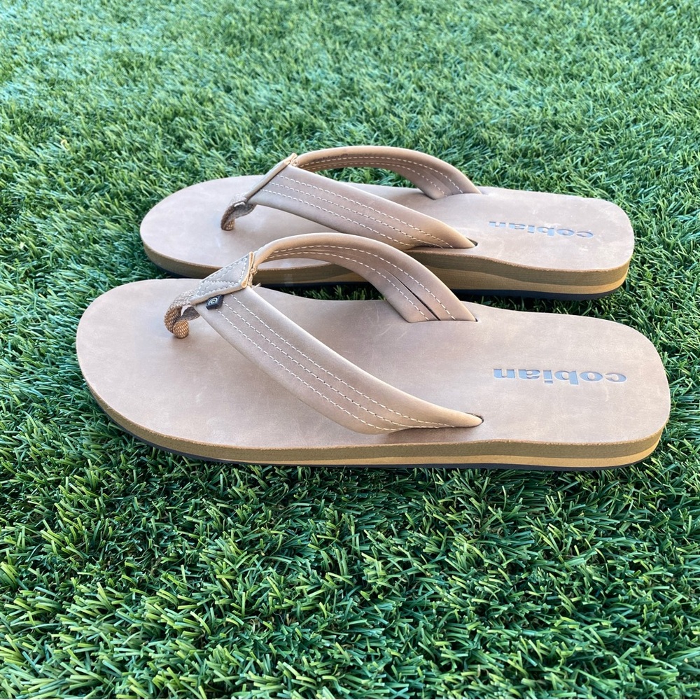 Cobian Las Olas Flip Flops, Men’s Size 8, Tan Brown NEW